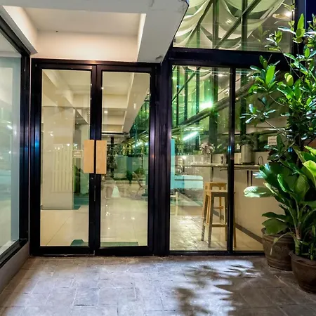 Roomquest Bangkok Don Mueang Airport-2